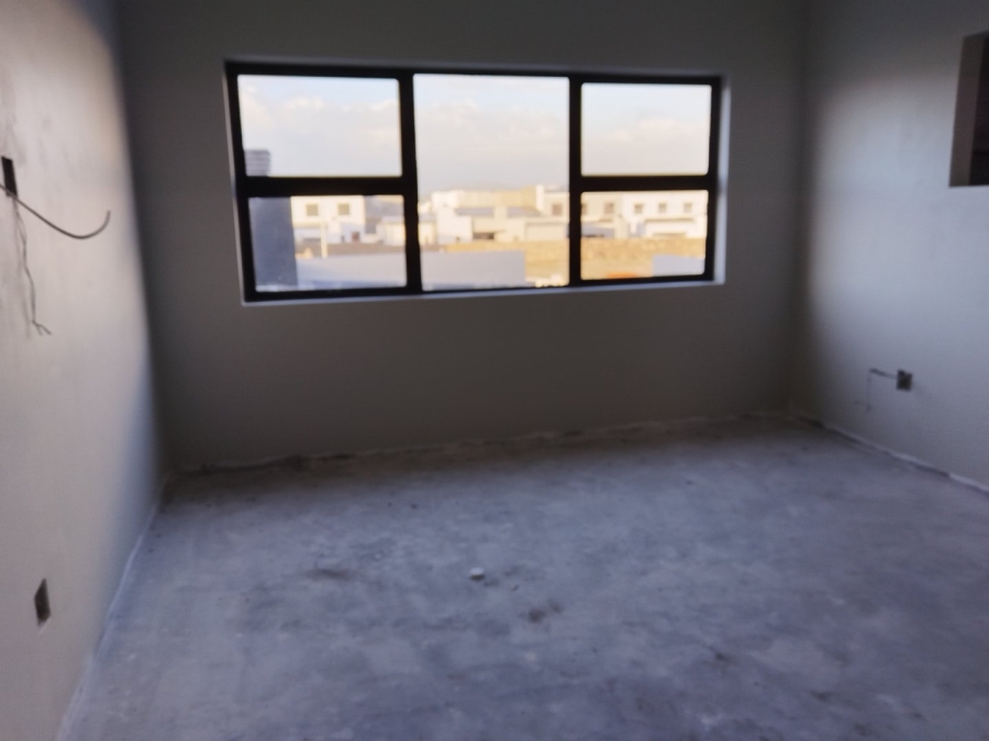  Bedroom Property for Sale in Sandown Western Cape